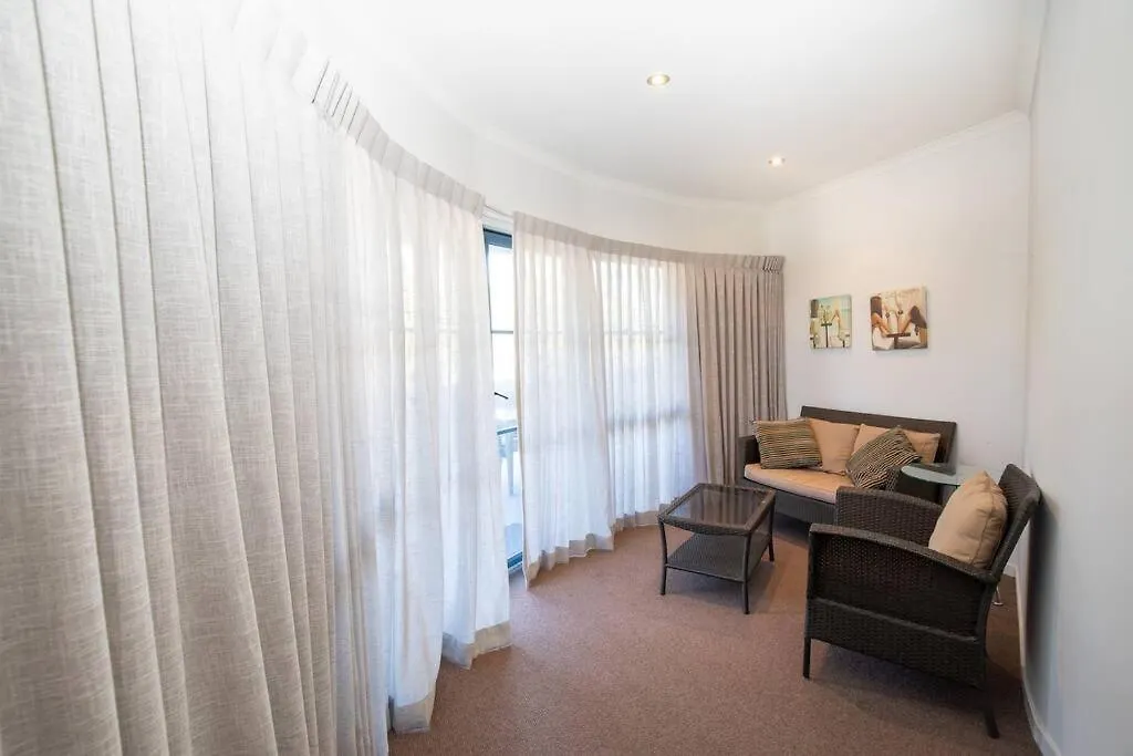 Saltwater 1 - Penthouse Apartment With Ocean Views - Sleeps 6 Point Lookout Australien